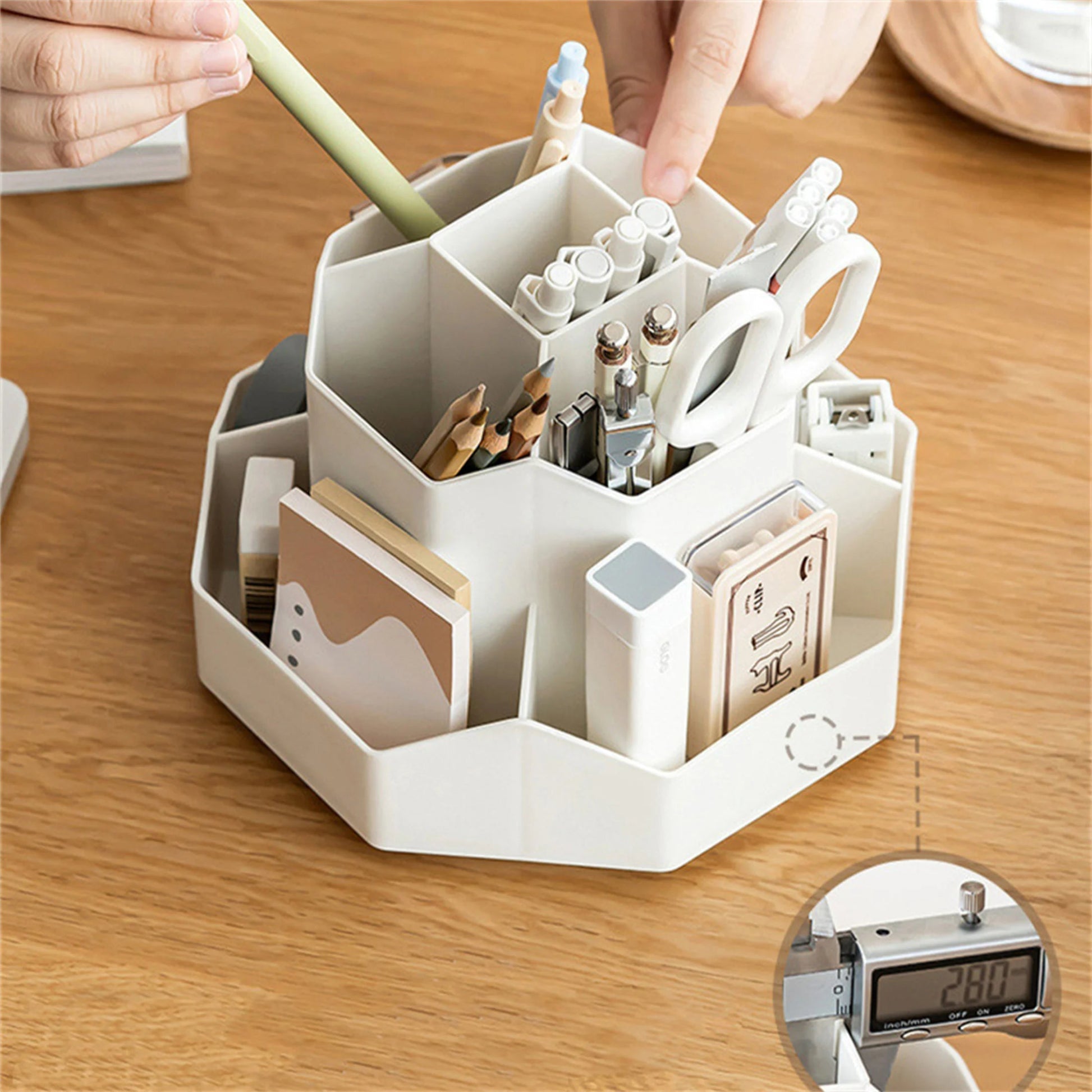 🖊️ Porte - Stylo Rotatif 360° Blanc/Rose – Organisateur de Bureau 9 Compartiments Grande Capacité - Orgnestly